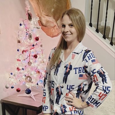 StormsComin2020's profile picture. Patriot 🇺🇲🇺🇲fighting for President Trump since 2016 to save our REPUBLIC 🇺🇲🇺🇲TRUMP WON🇺🇲MAGA🇺🇲🐸WWG1WA🐸  FBAP! 🚫No DMs,I think your bots🚫