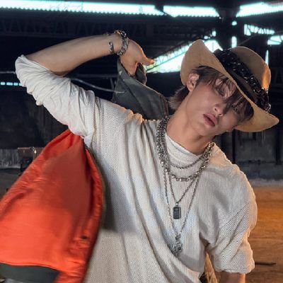 LoveUnaMark2's profile picture. ♡˖*° พลังบวกของฉันคือ ˚◞♡ ⃗ มาร์คลี🐯#รีวิวเจ้าชีต้า #MarkMin💚