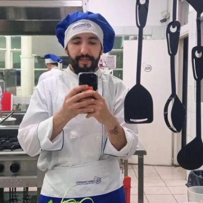 nahuetablada's profile picture. Estudiante de gastronomía 
Tengo un emprendimiento de pastas caseras en liniers.

Escritor.
2 libros en PDF. Pedimelos por MD 📖