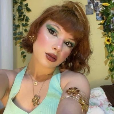 sagaz_study's profile picture. i’ve loved you three summers now, honey, but I want em all.