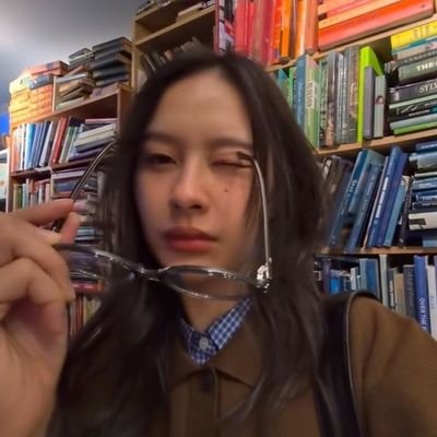 iwasaword's profile picture. yesterday i was a word, left with no voice to speak it