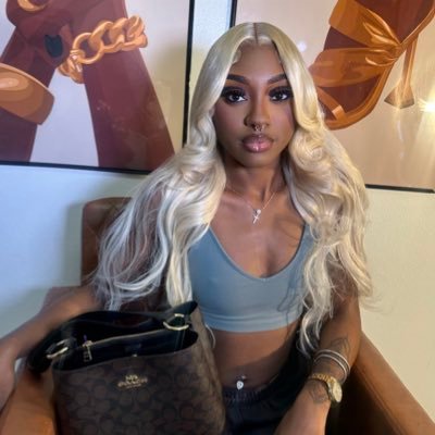 nyaamo_'s profile picture. ig: nyaamo_