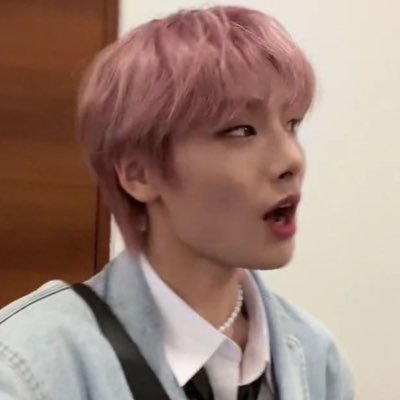 lou1sfiore_'s profile picture. eu e o juhoon assistindo soy luna