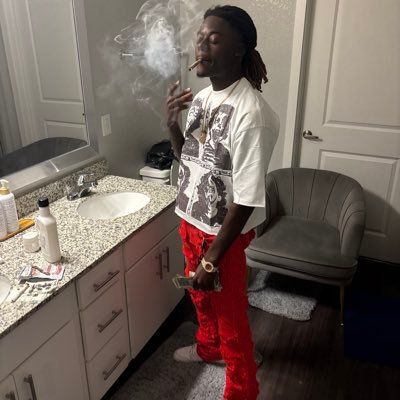 ricks_tyrone's profile picture. Ernest Ricks🗣🎋 C/O 2021👹 RHS graduate 📚 2018 8a state champs 🥇