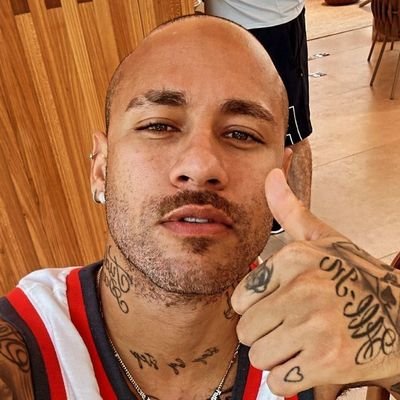 moonbyelle's profile picture. eu falo português