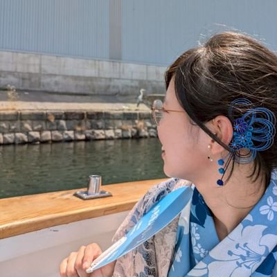 Kuraki_SMG's profile picture. SMG14期 Vo-Bでした。
青系統の色が好きな人間
殺陣,習字,演劇,DARTS,ボウリング,音ゲー,クレゲ...etc 多趣味人間 やってみたいこと片っ端からやってる者🔰