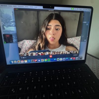 navyblueloverr's profile picture. 