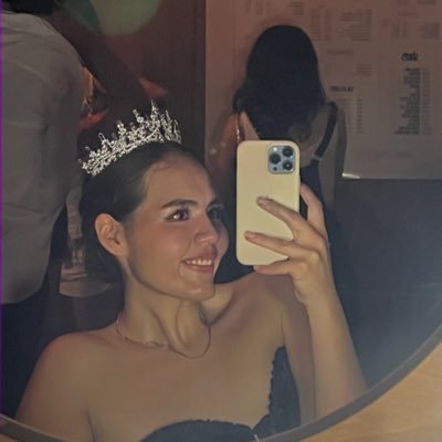 BrandiRosset's profile picture. EMVZ | ✨✨