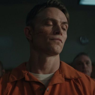 splitarget's profile picture. you’re the one who’s the target— and we both know i never miss.