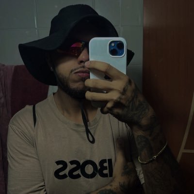 vinii_crvg's profile picture. 