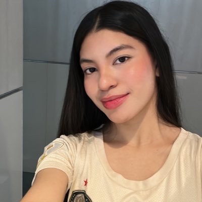 __emi1y's profile picture. Falando absurdos. Los Angeles Clippers, PALMEIRAS e café.