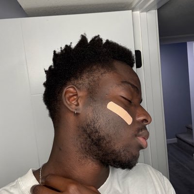 teesheki's profile picture. 