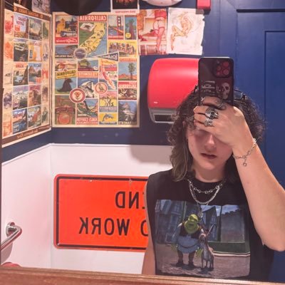 cubancutiee's profile picture. “no such thing as ugly women; only vodka shortage”