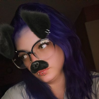 meggiemeg30's profile picture. a patriotic human // snap: meggie_meg28 // tiktok: meggie.meg27