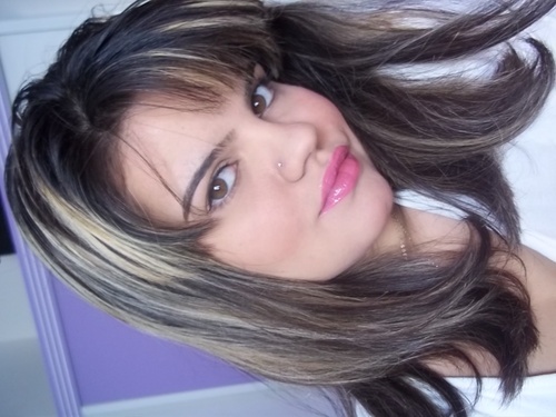 Uma dose de loucura, duas de felicidade, e o dedo do meio para quem encher o meu saco.