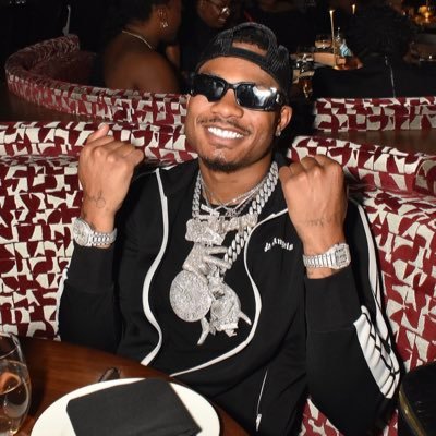 Eastchapo's profile picture. 