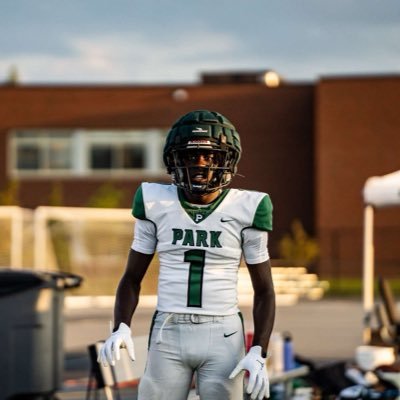 Matthew10k_'s profile picture. Park high school C/O 2026 | Football |6’1 165 | ATH (WR, K/P, QB) #1 | 4.56 Laser 40 .87 flying 10 |Matthewkamande11@gmail.com (651) -734-8441 | highlights ⬇️ |