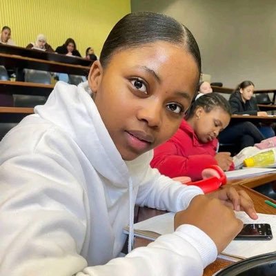 ThenjiweBu27831's profile picture. 