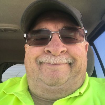 Michealezr3's profile picture. _¥256~$5854_