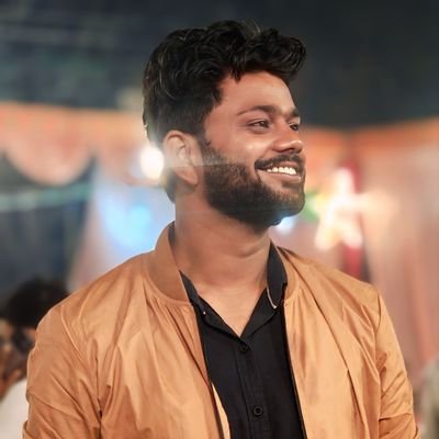 devtripathii45's profile picture. काल्पनिक कहानियों का किरदार❣️