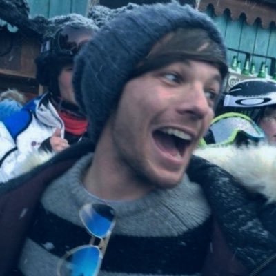 iwhisperquietly's profile picture. …choke her with a sea view @cherrysbrat