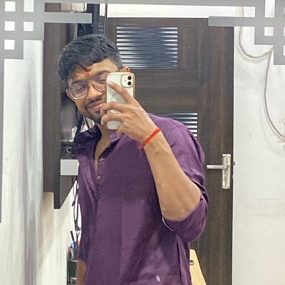 Priyaaanshuu17's profile picture. VK18 |HALA MADRID| LH44