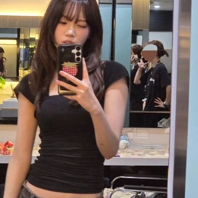 kieazyin's profile picture. love yourself. that’s it, that’s all.