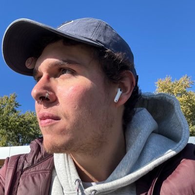 Cestbastee's profile picture. 