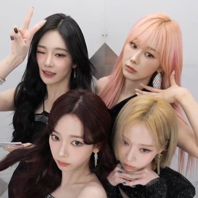 blueberryyytae's profile picture. txt, ateez, aespa, twice, etc.