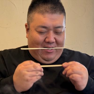 oykt160's profile picture. 名古屋に生息する巨漢おじさん。どこの誰かわからないような人はごめんなさい。人の顔と名前を覚えるのが苦手だし人見知りするけど見た目ほど怖い人じゃないはず( •̀֊•́ ) ̖́-