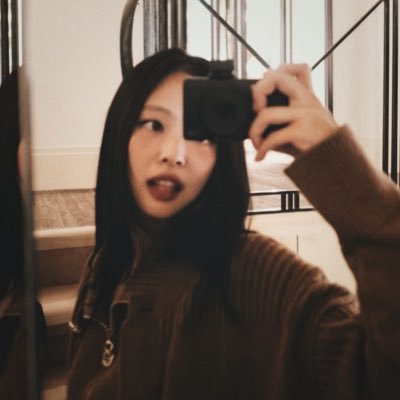 gokdenizgulsak's profile picture. une fille féministe