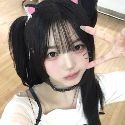 JUDGEMENTCORE's profile picture. i lay stranded in the present against my will