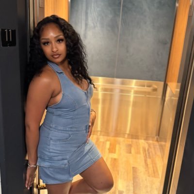 laronnnaaa's profile picture. 26.