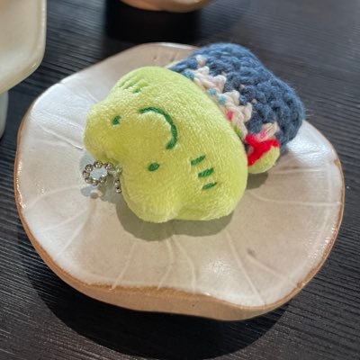 violfree's profile picture. 투였던 사람 (사유: 정지당함)