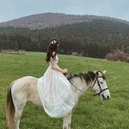 Awprilfuf67631's profile picture. 