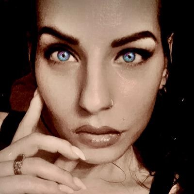 Koukla_7's profile picture. Exposing CorruptiO'Neil