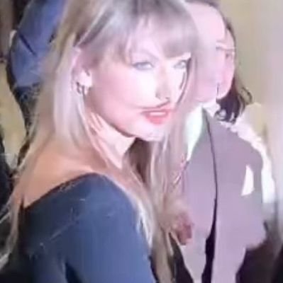 masnydick's profile picture. rare as the glimmer of a comet in the sky.. 
stawiam tarota za 20 zł