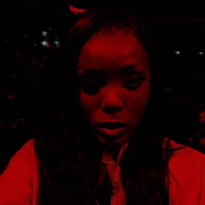 ManyMondiale's profile picture. 🏀🎶 06.06.2020 – 23.09.2021 🕊 #𝐊𝐞𝐦𝐚𝐅𝐮𝐦𝐛𝐞 🐆. J’aime bcp la guitare basse 🥰 et je déteste le RER D, apicultrice en herbe 🐝