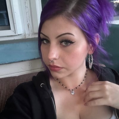 hatefill's profile picture. not good at this | 25 https://t.co/pqJzNatVnu