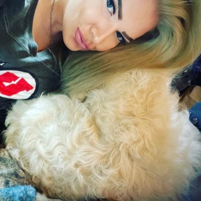 LizOFFICIAL's profile picture. LizOfficial™ Mama • Obsessed Fur Mama • Wanderlust • Lost Soul • Wannabe Gypsy • Infantile Heart