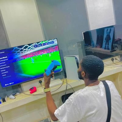 MaxwellWOO786's profile picture. 