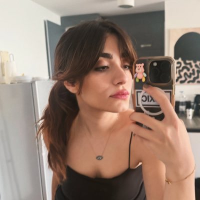 kiana_ahmadii's profile picture. روشن کننده‌ی آتش، فیلم ساز‌ و نسخ ابدی قهوه