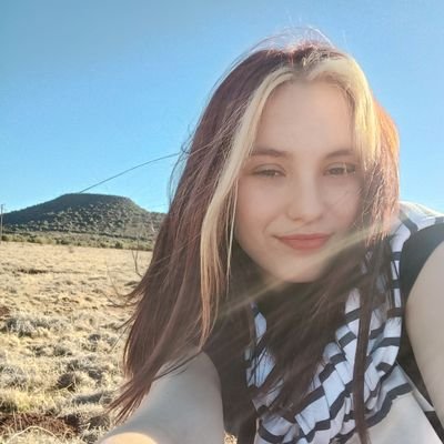 stvrlight0628's profile picture. 