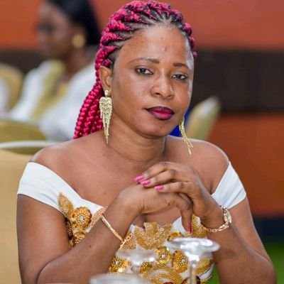 Monelle64's profile picture. Juriste en droit des affaires
Activiste DSSR-VBG
Plaidoyer en droits humains
Lectrice