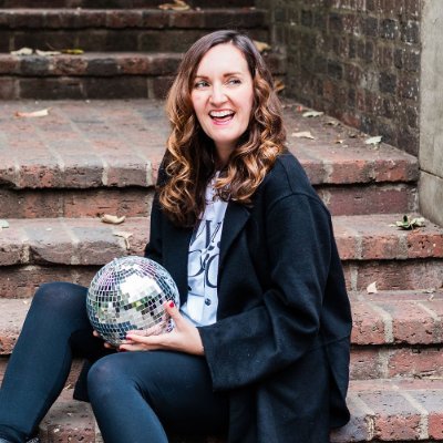 CharlotteWibb's profile picture. 👉 Helping 6 & 7-figure founders scale without burnout
💥 More leads, sales + headspace
📈 13 yrs | 1k+ clients | Author