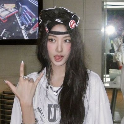 pahsword's profile picture. A charismatic girl from Meovv, Gawon.