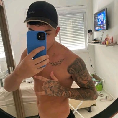 men0rvi's profile picture. no 12