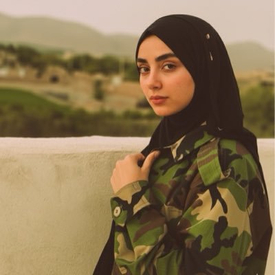 NourF_tm's profile picture. _طالبة إعلام _من أرض الجنوب_ ذات لـ عشرين عام هاوية للحديث السياسي وُجدت لأكون صوتاً مدافعاً عن محور المقاومة