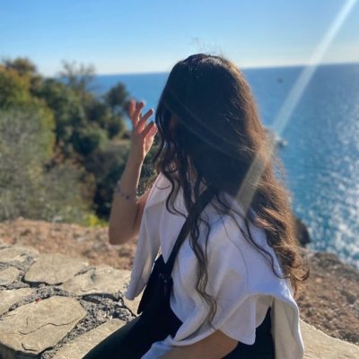 JEN_m035's profile picture. Heart wide open, chasing gentle days ✨