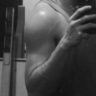 gcuvjvufhfshdws's profile picture. Tarlac || 22